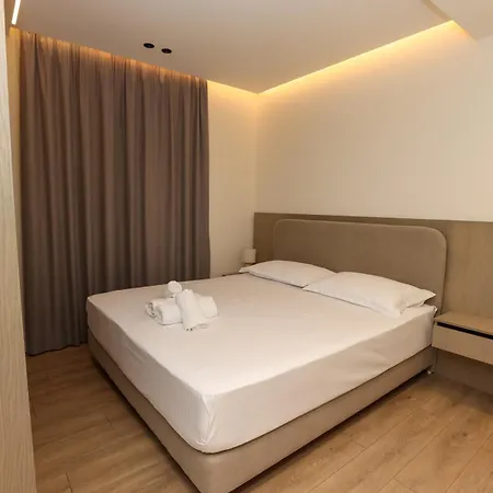 Jon's Garden * Tiran